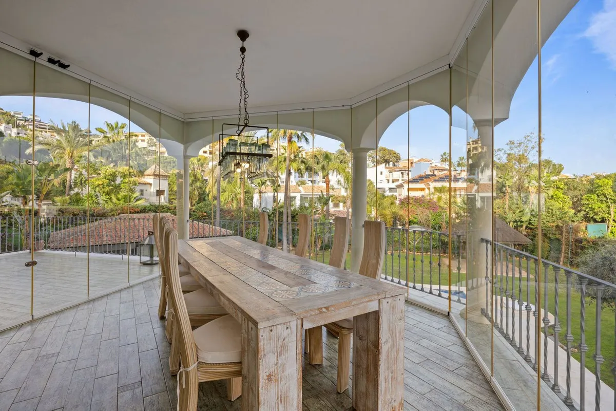 6ceafdbf-d81b-41a3-aa7e-ac73361cbd12