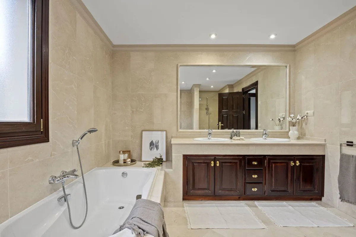 7b1f5d0e-fd5d-4997-9dbb-15bab4ad2683