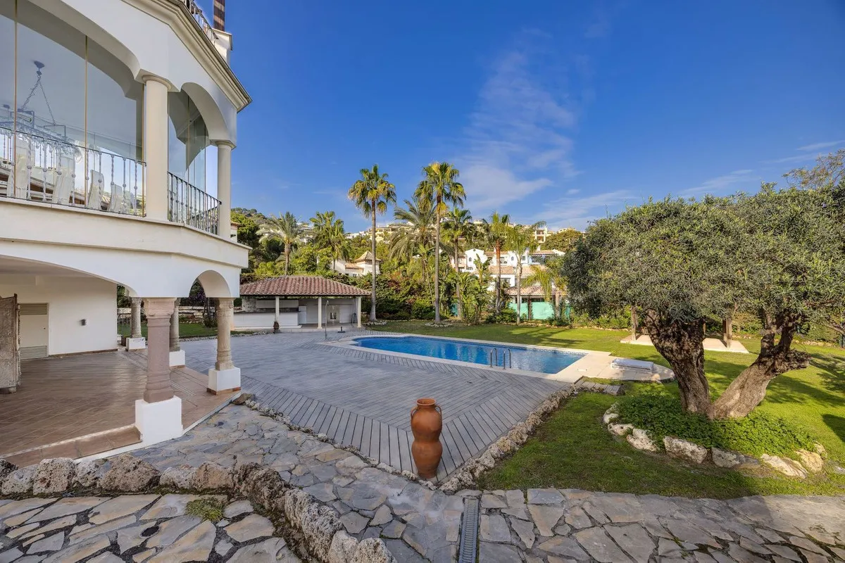 8f4a8464-db92-405f-b68c-7846c41f1808