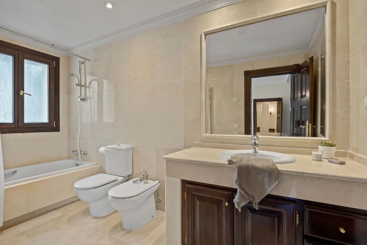 98543bb1-aef5-4021-8efd-d734c5d465d0