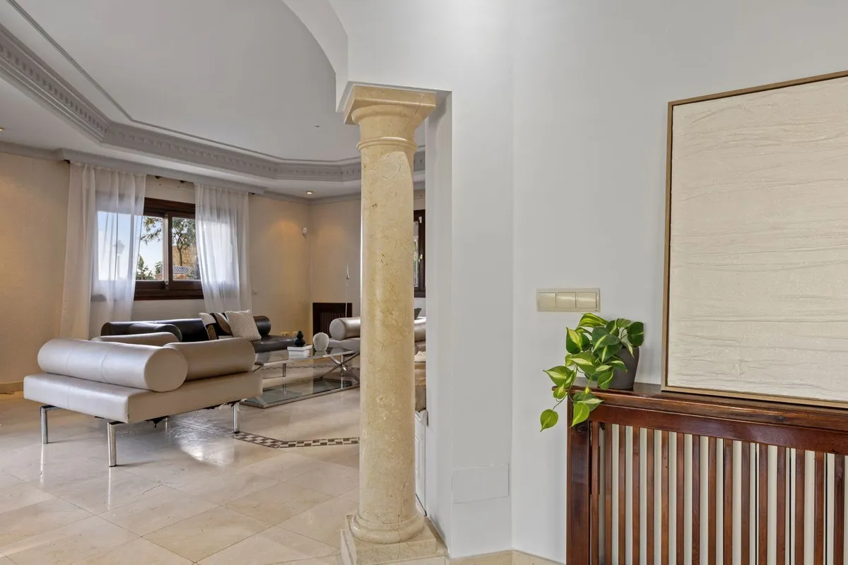 9f271974-adba-4e0c-b1c3-e61119472af8