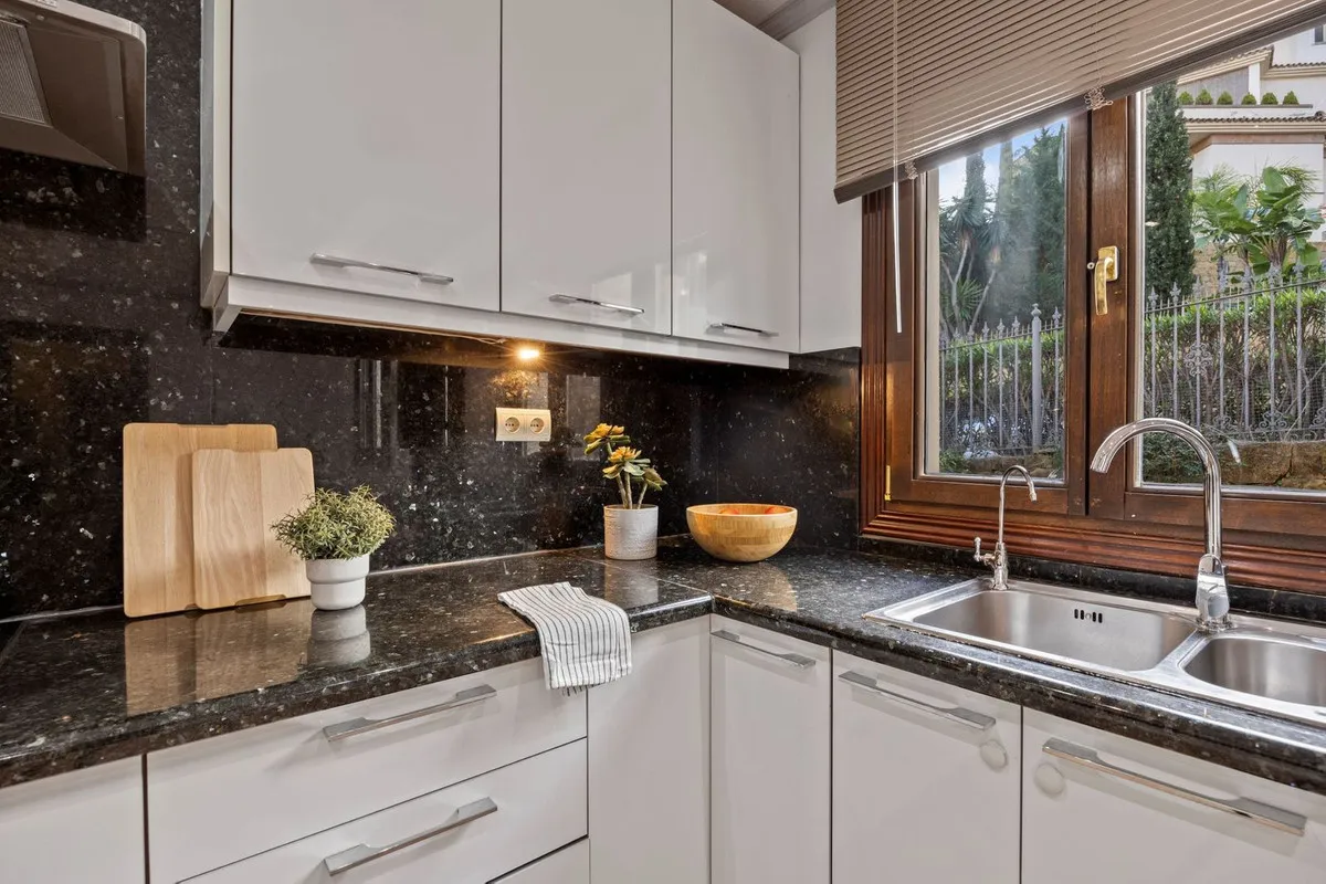 cf6d55d5-166b-4363-ab37-b6c3ca34569e