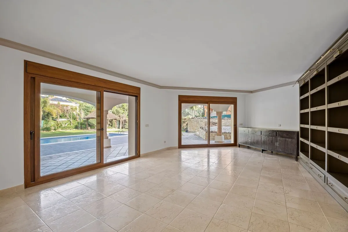 f90fa59c-a005-4246-afe6-0116c13d704c