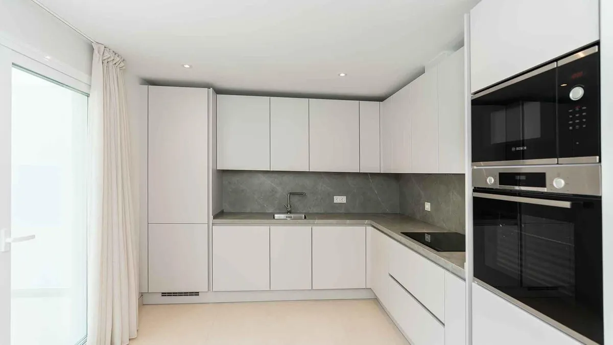 0b969b8d-fdde-4488-a849-fbe25a34f118