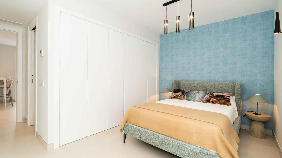 915f9c55-f1ad-41a7-828d-47e4f7ca5e26