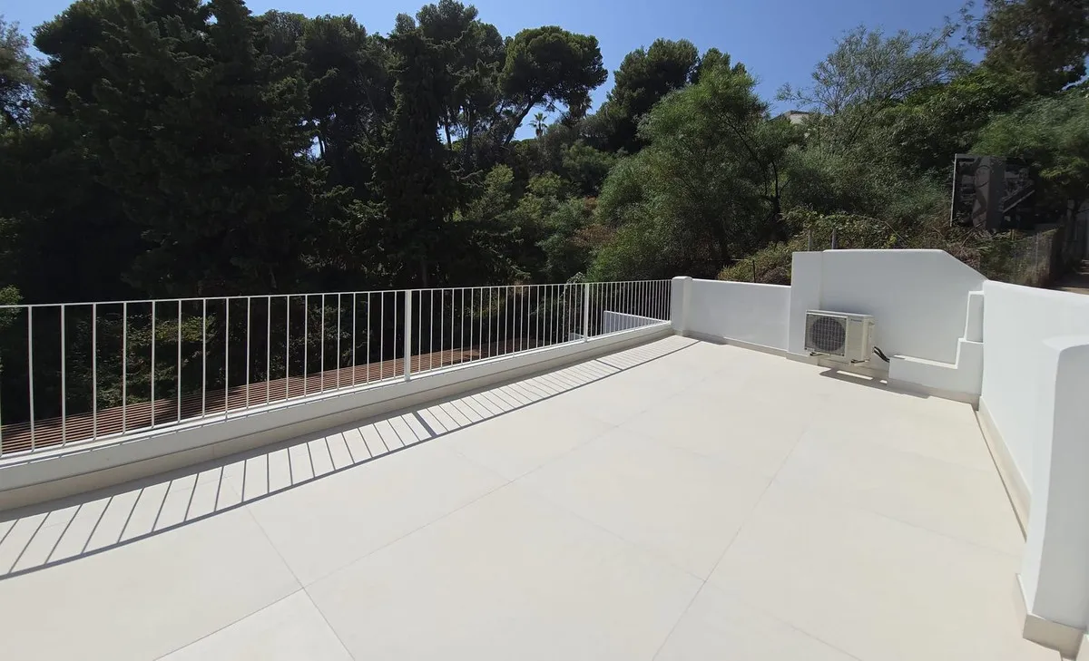 bcd8acfe-4b82-49ad-9bf1-b80297e43634