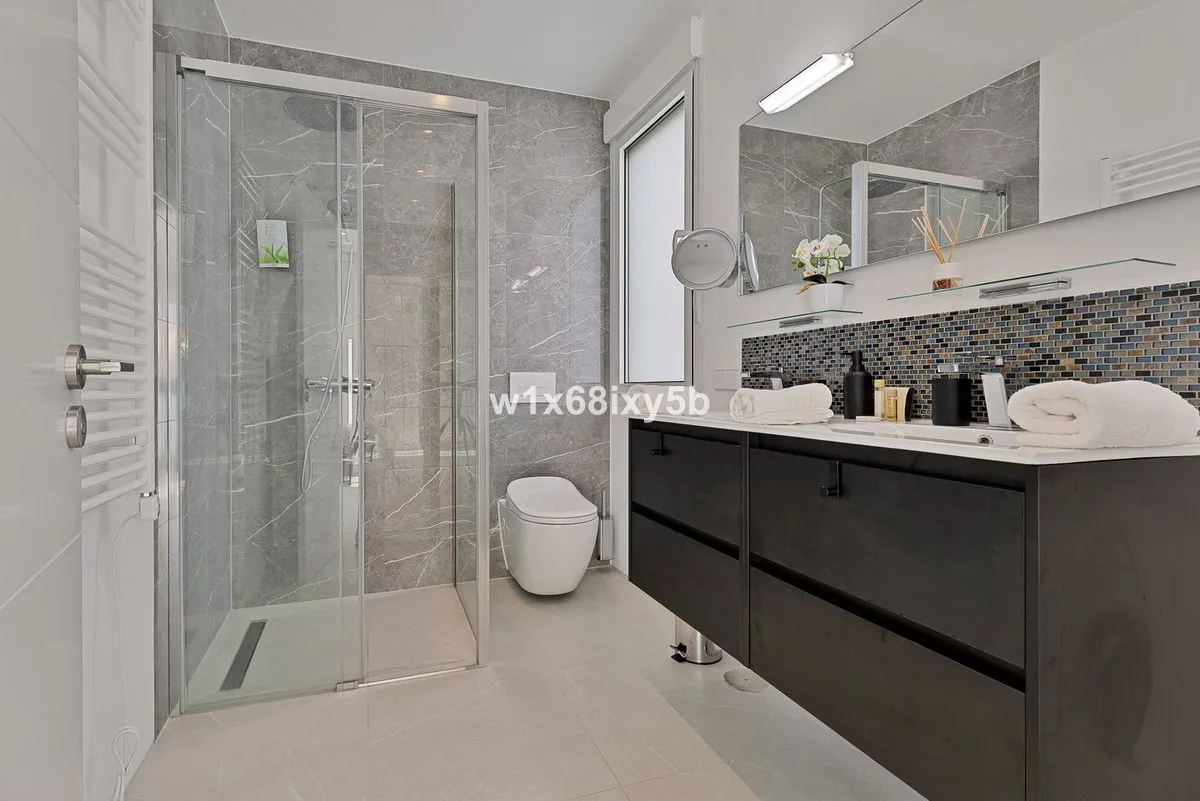 01805c3c-5c1e-4787-9355-f5a5073d6e92