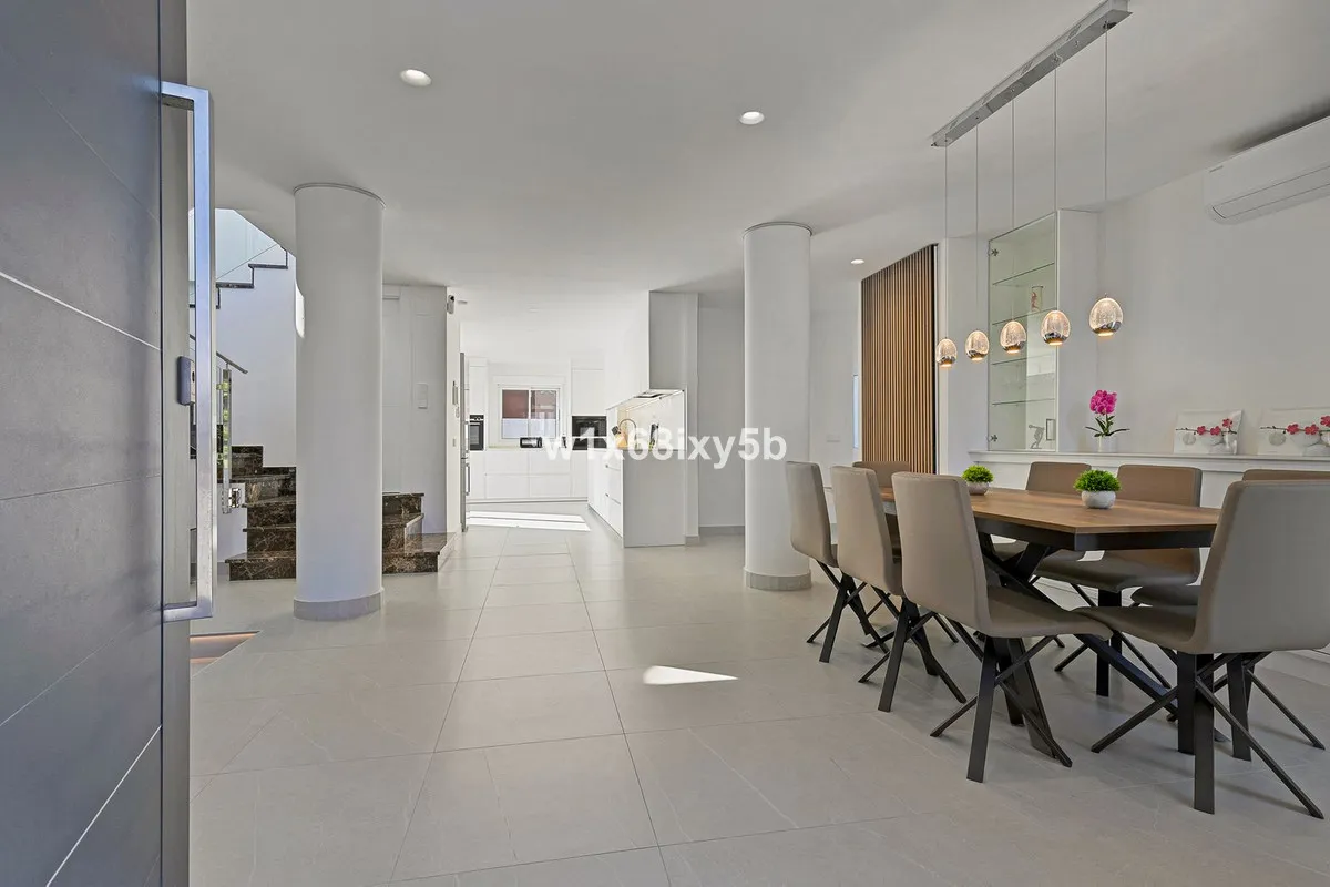 0f28b632-97a1-408d-b26c-76352042134e