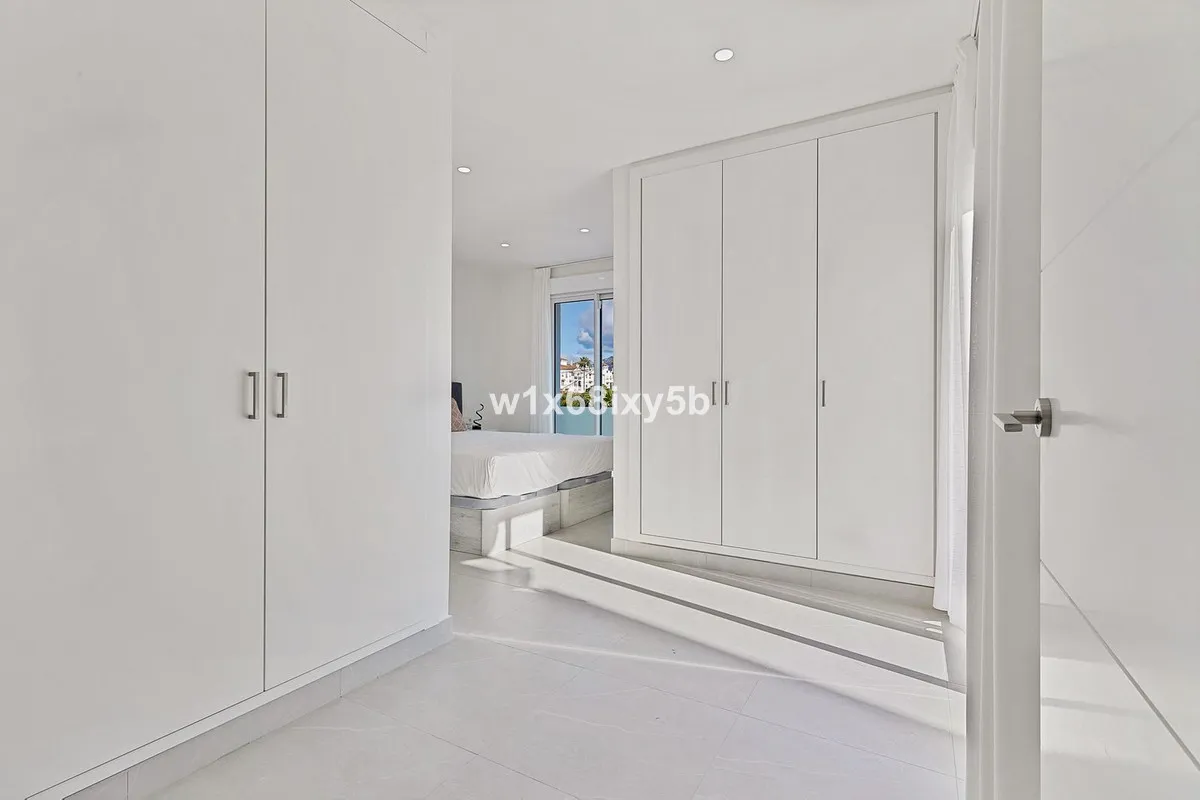 26e5c6d7-28d9-4165-a891-16a3589f5ee0