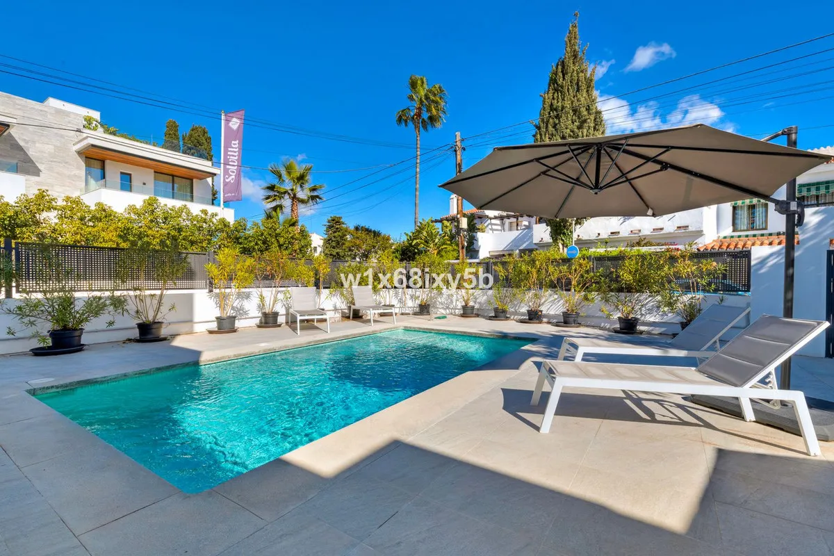 aa170b7f-9e62-45a4-9a6d-6bea135c3c26