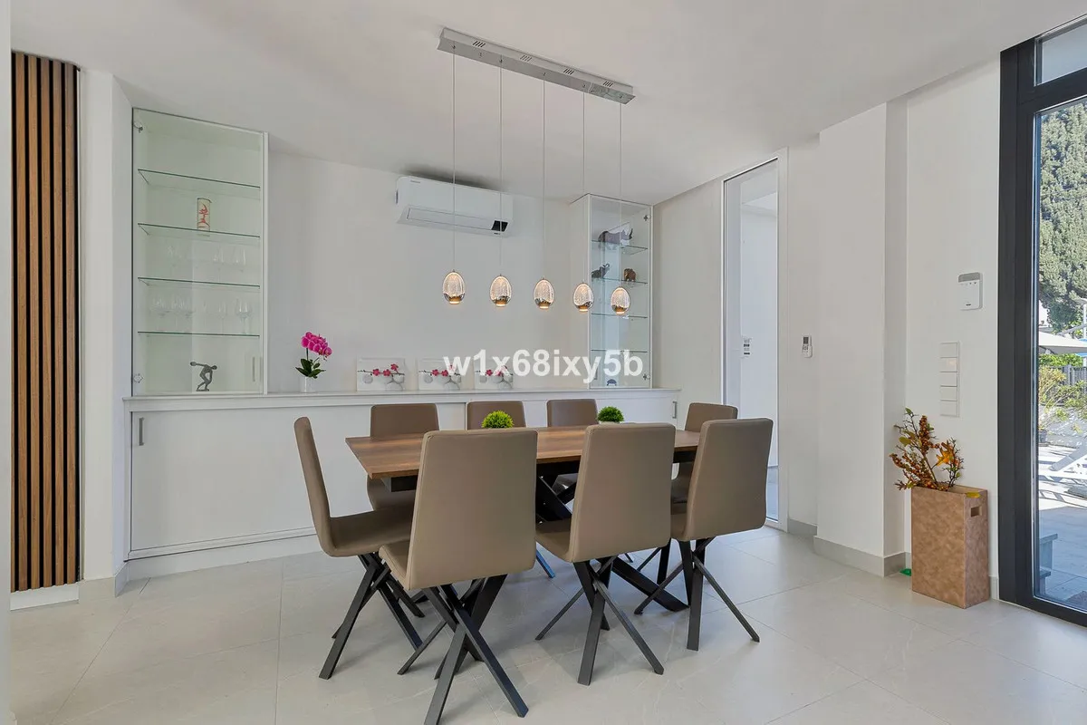 be31a765-3d7d-4d6d-8b73-9e0b8a274116