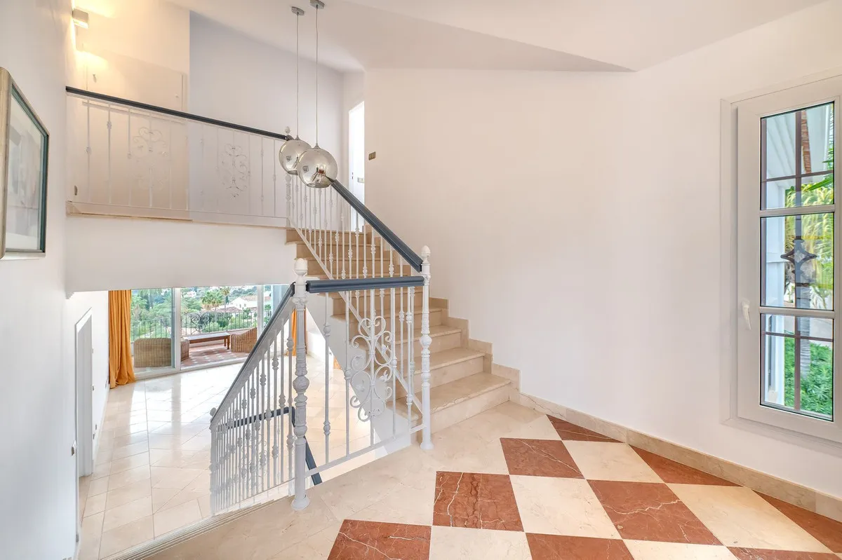 ea94c9ae-6e23-4c4c-96be-deefc40f525d