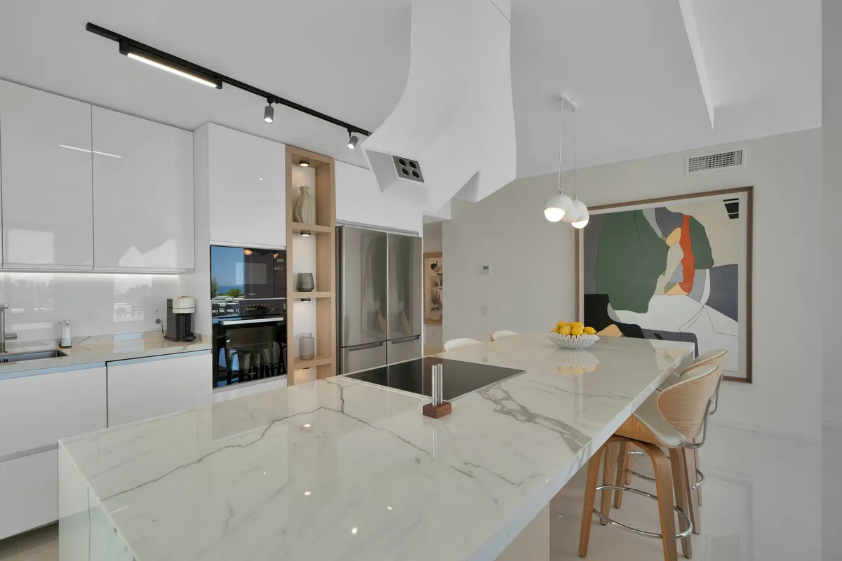 2d4819fb-c8d4-4fc2-93cf-77b1f726d4e1