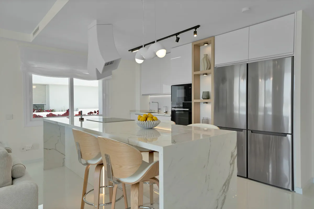 7582d034-59e4-43dc-8eff-e5320b7f2a18