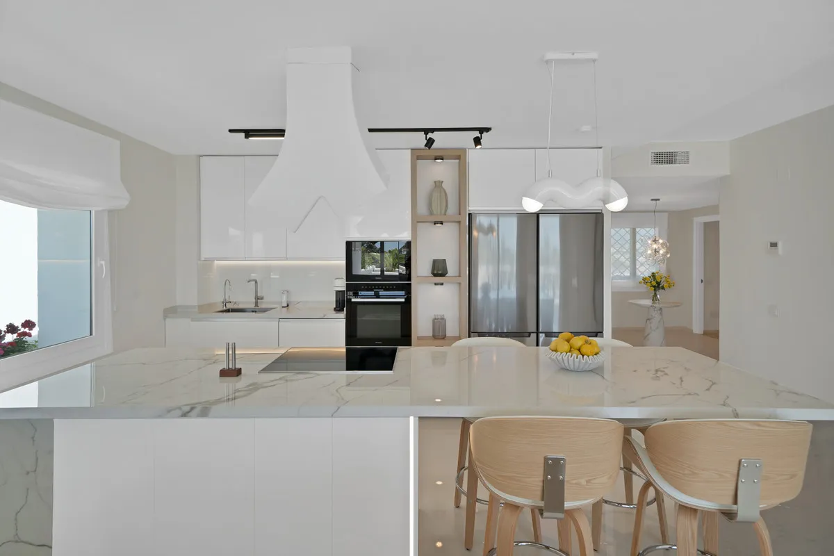 7aff513b-b18d-486c-9ba2-212460de4d50