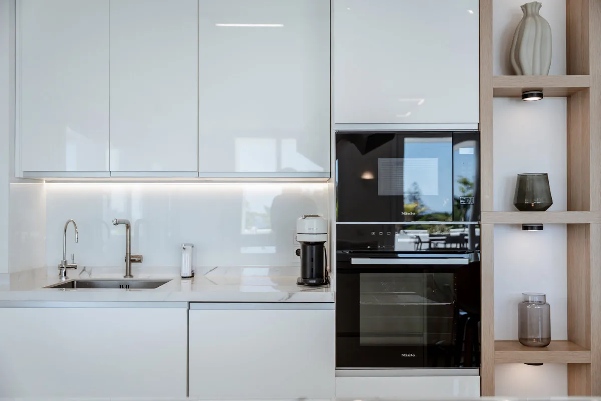 8b3a9513-fef2-48e7-9a6c-84963e56216a