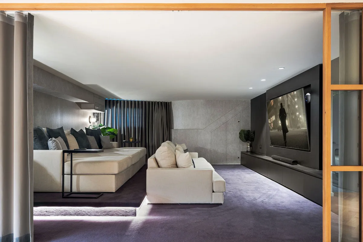 0d84bb88-7042-462d-b7b1-9f13c0b3f1d7