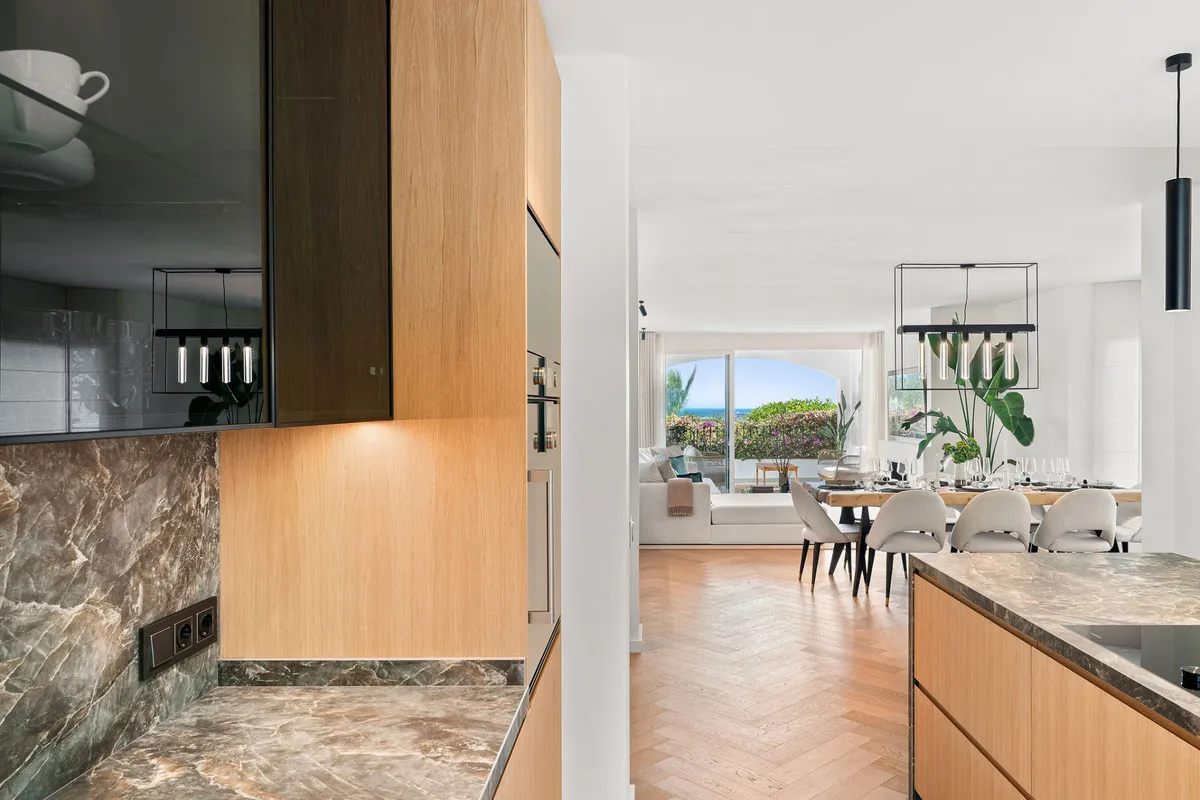 10bc91b6-25a4-4cf4-a995-a11ad02ea882