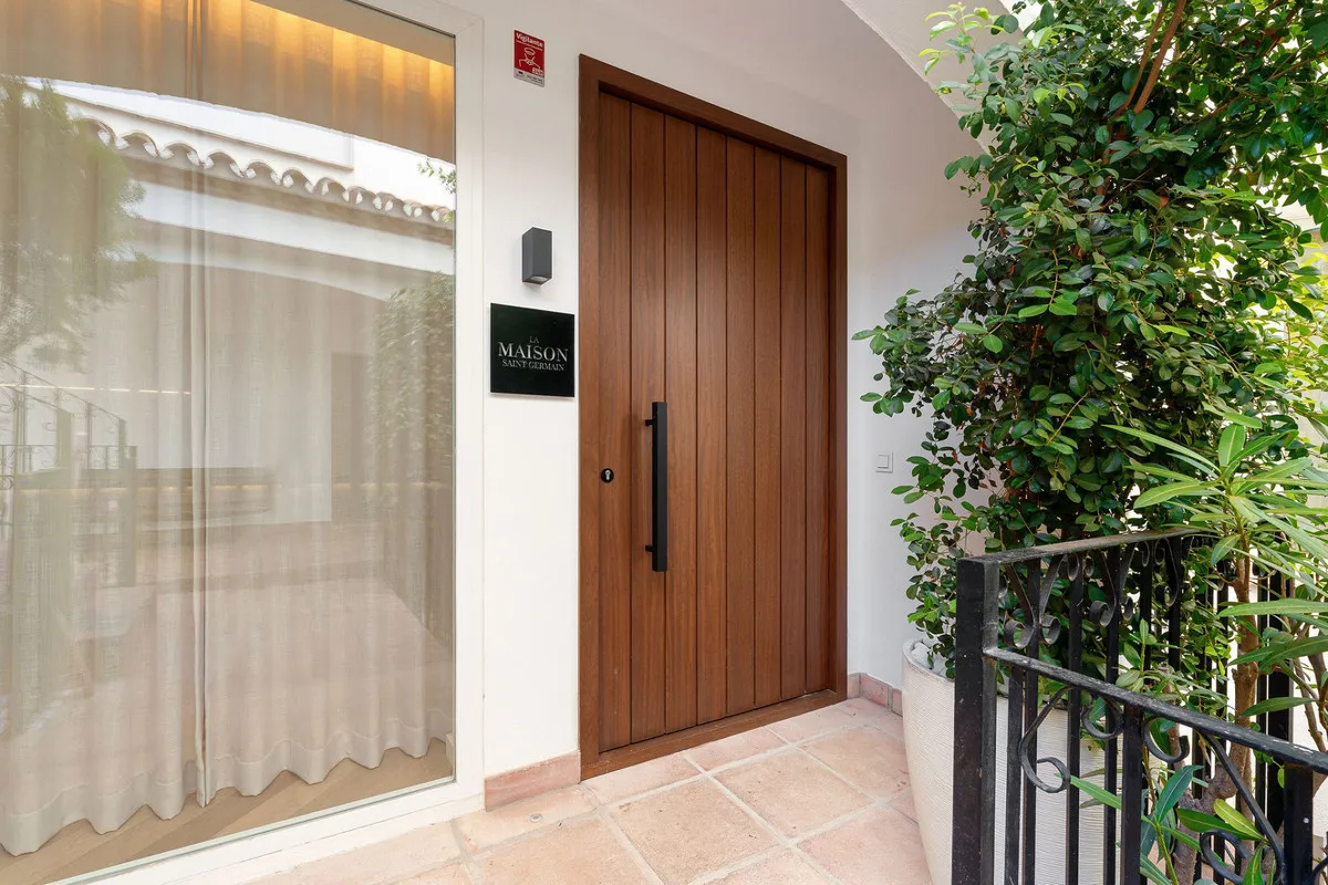 13fcaa8c-ead1-4dbe-aa62-2fc244b56999