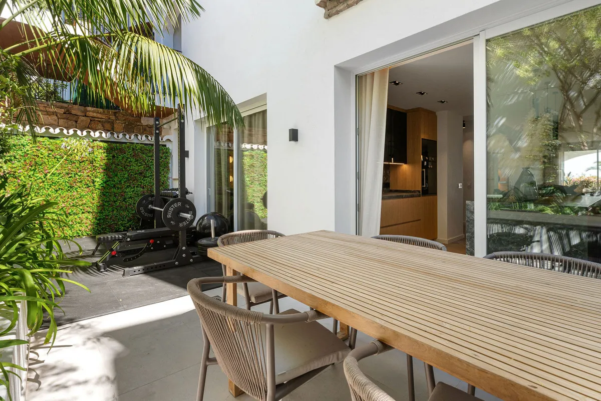 99d93cb5-3cf1-4316-b254-959933e6ccc2