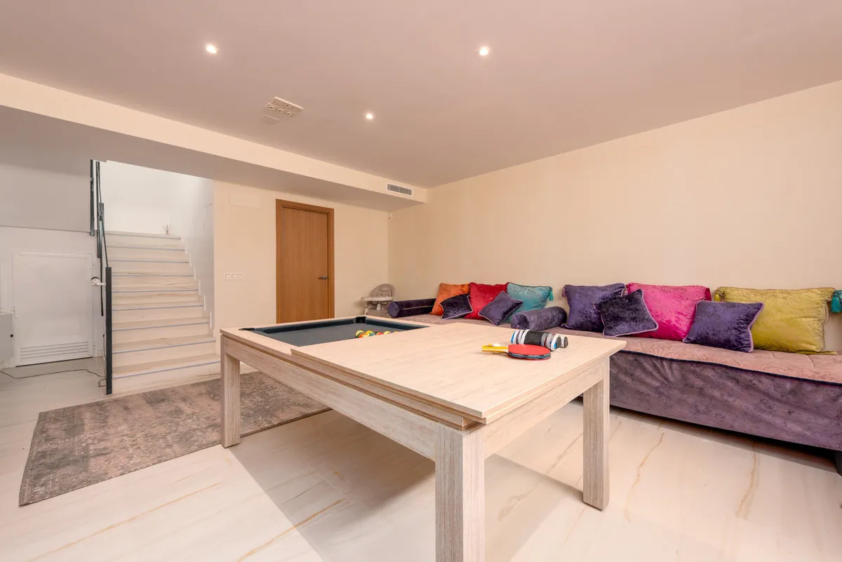 5c7acd5e-ec1c-436f-8f8d-a5e5ecd0c71f