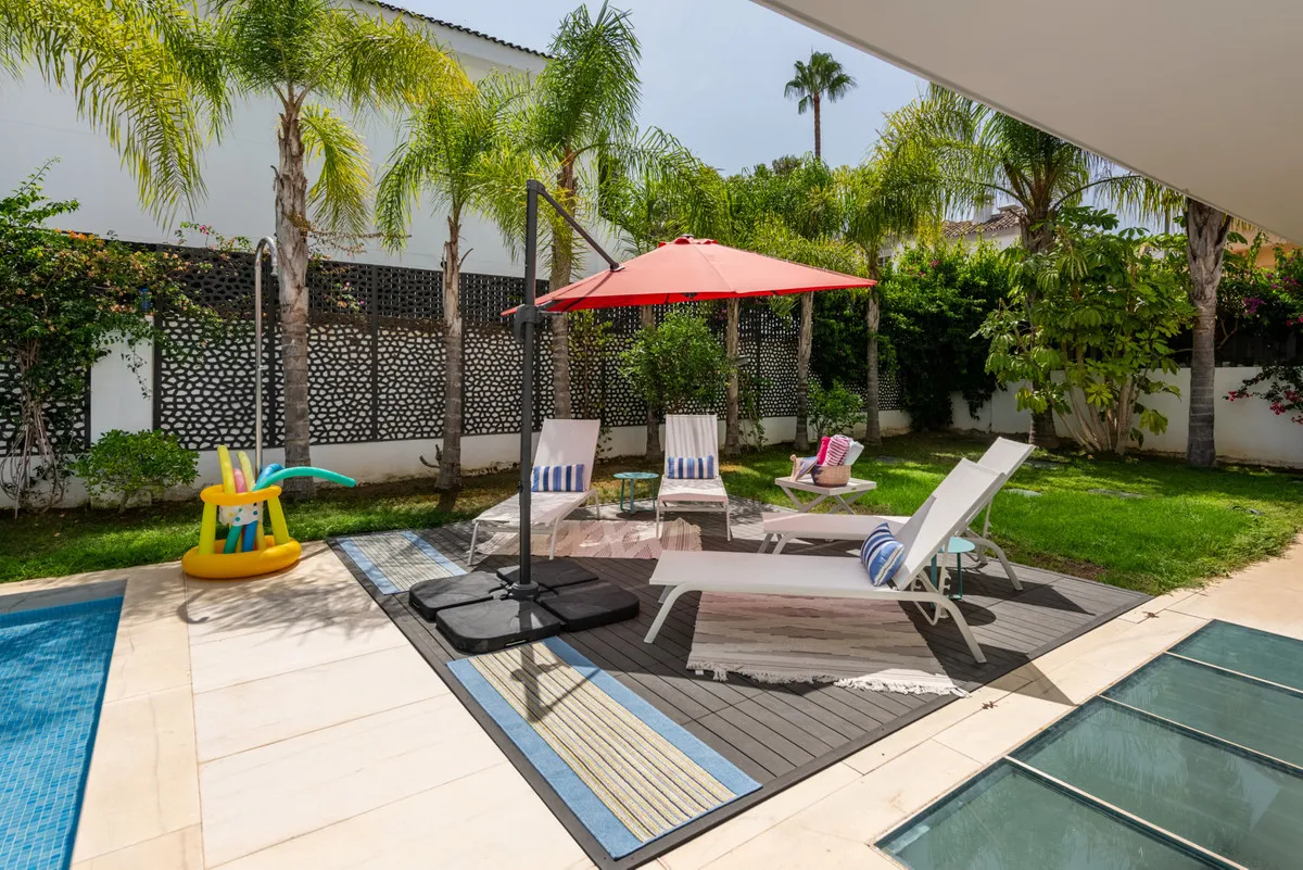 81a6e889-f892-4f80-8a5a-e18240d42885