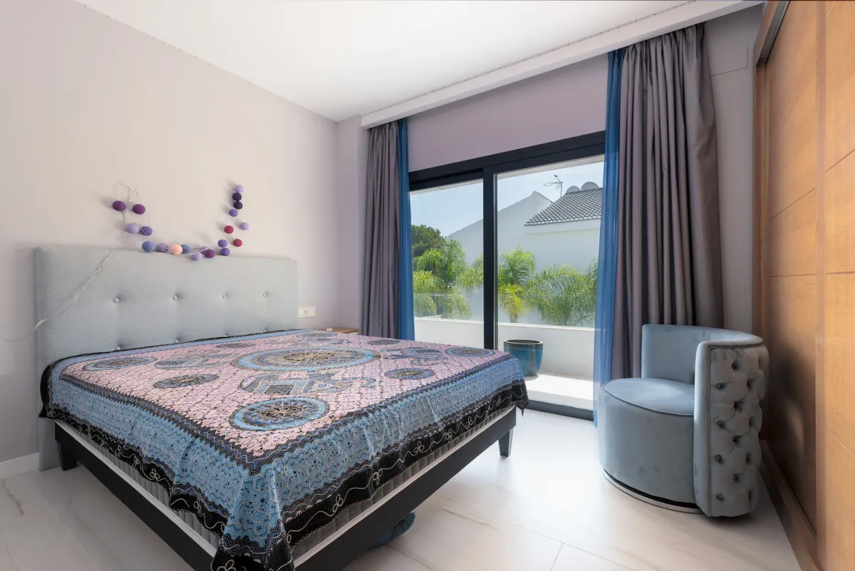 ccf4da23-2ebd-4ac9-b8ff-0d68761053ae