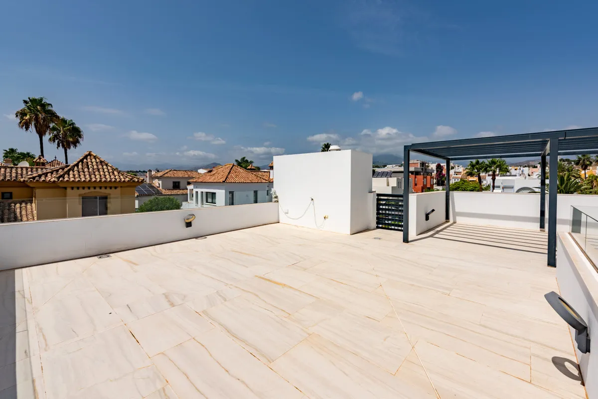 dc4ba1e4-d65d-4a07-817f-f07bd6c627df