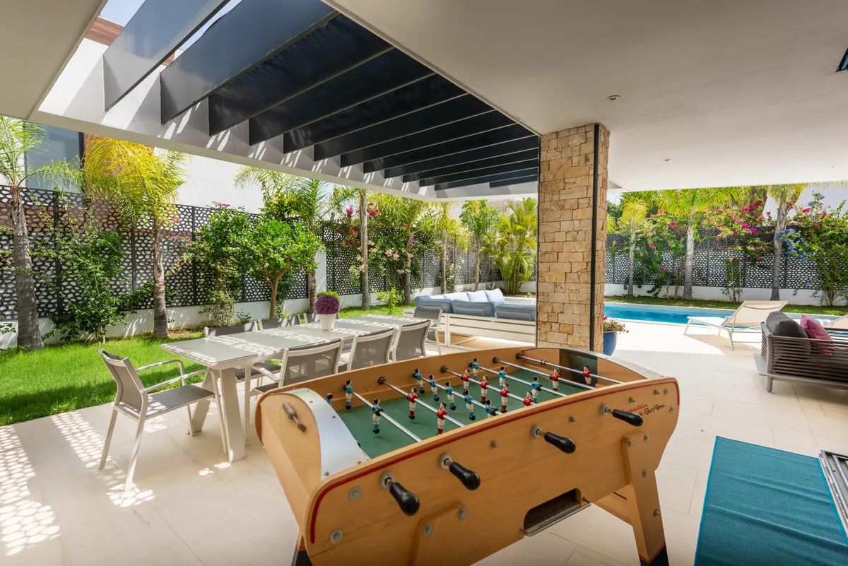 ded44348-8c67-452e-bca7-e6837a327466