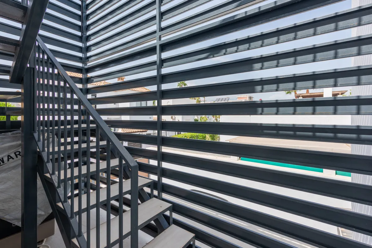 e386ce32-872b-4904-af14-09707315fabc