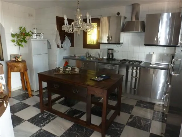 7612235a-1fe9-4f2b-8b61-766773bcf8ab