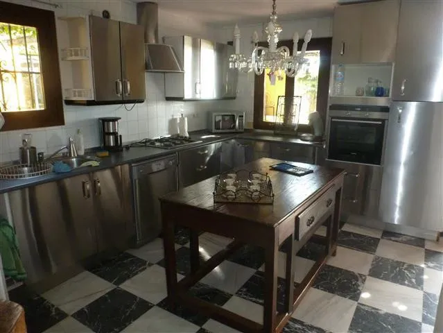 8f4db623-0331-4aac-92ca-0e01e8de128a