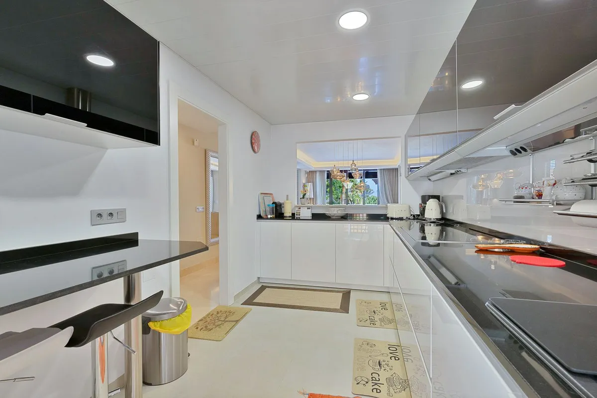 0859fd81-72f9-40a6-9081-bc85d22292c2