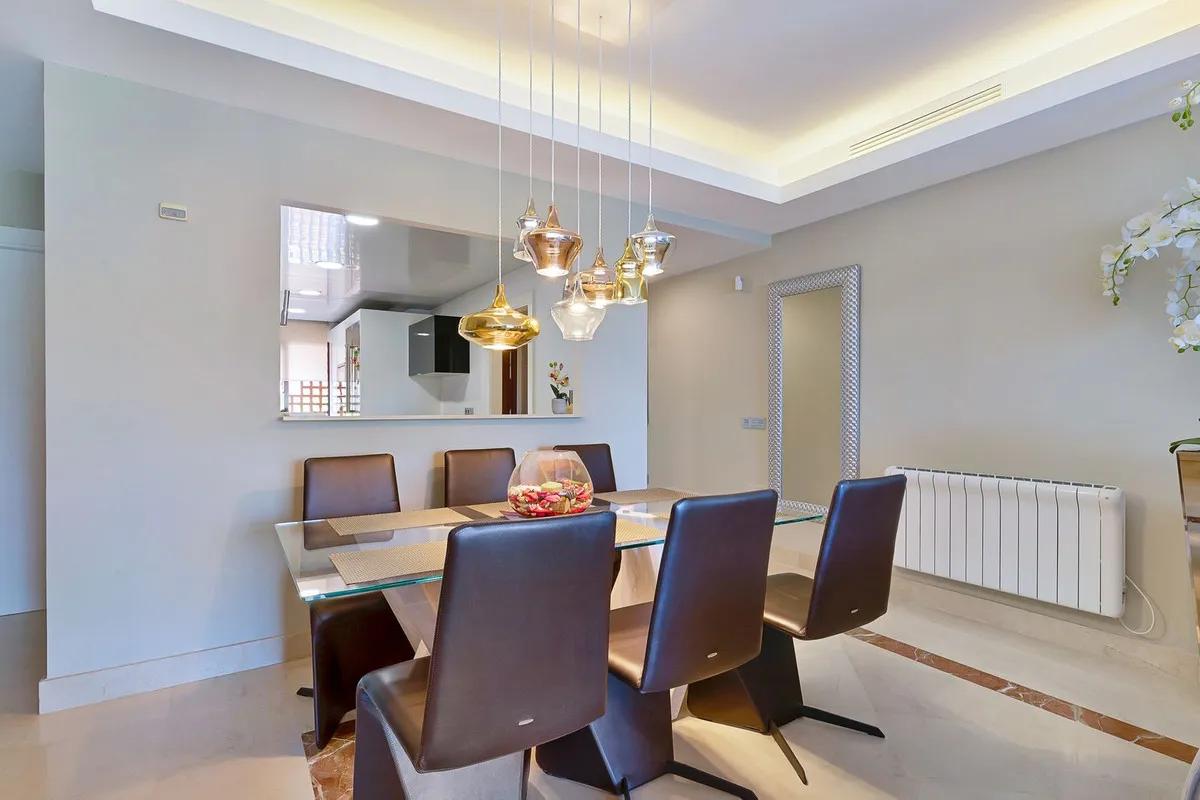 93c46fe0-3dca-4aa2-afbb-07afcc4bf1c8