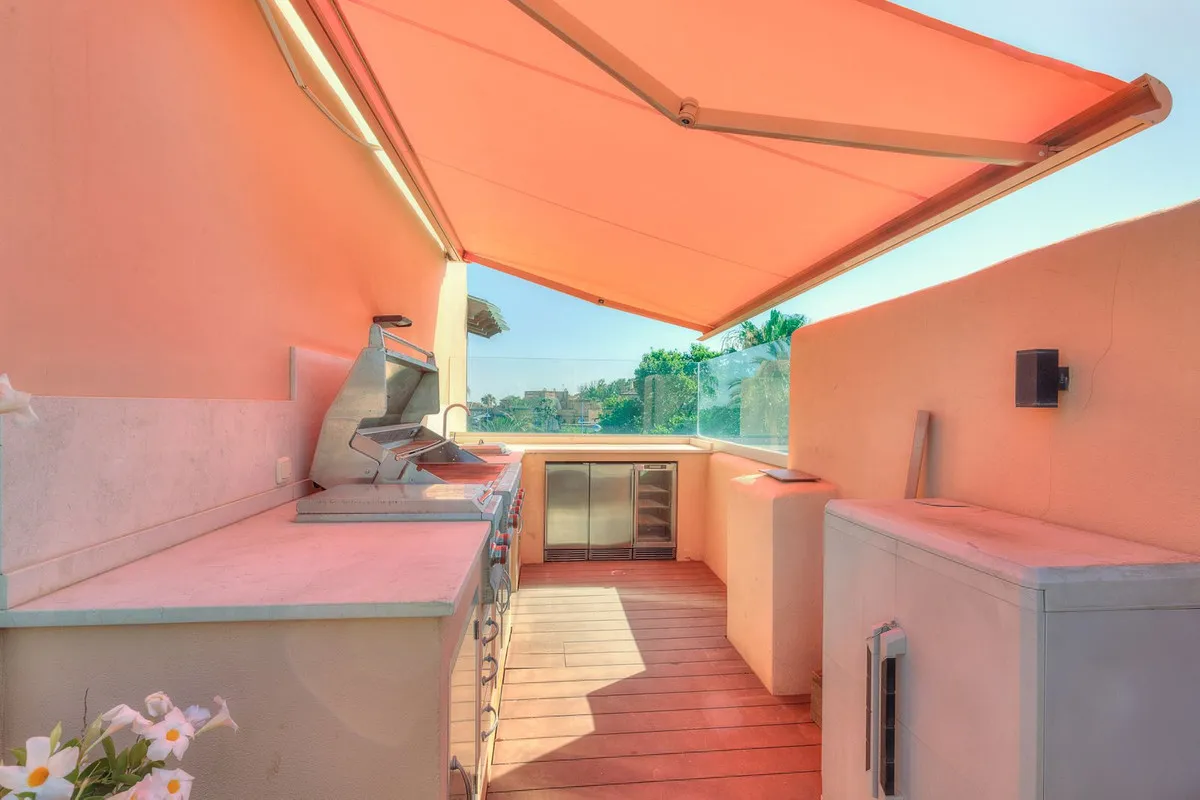 9d324315-2b18-4724-b11d-f0d5195714b5