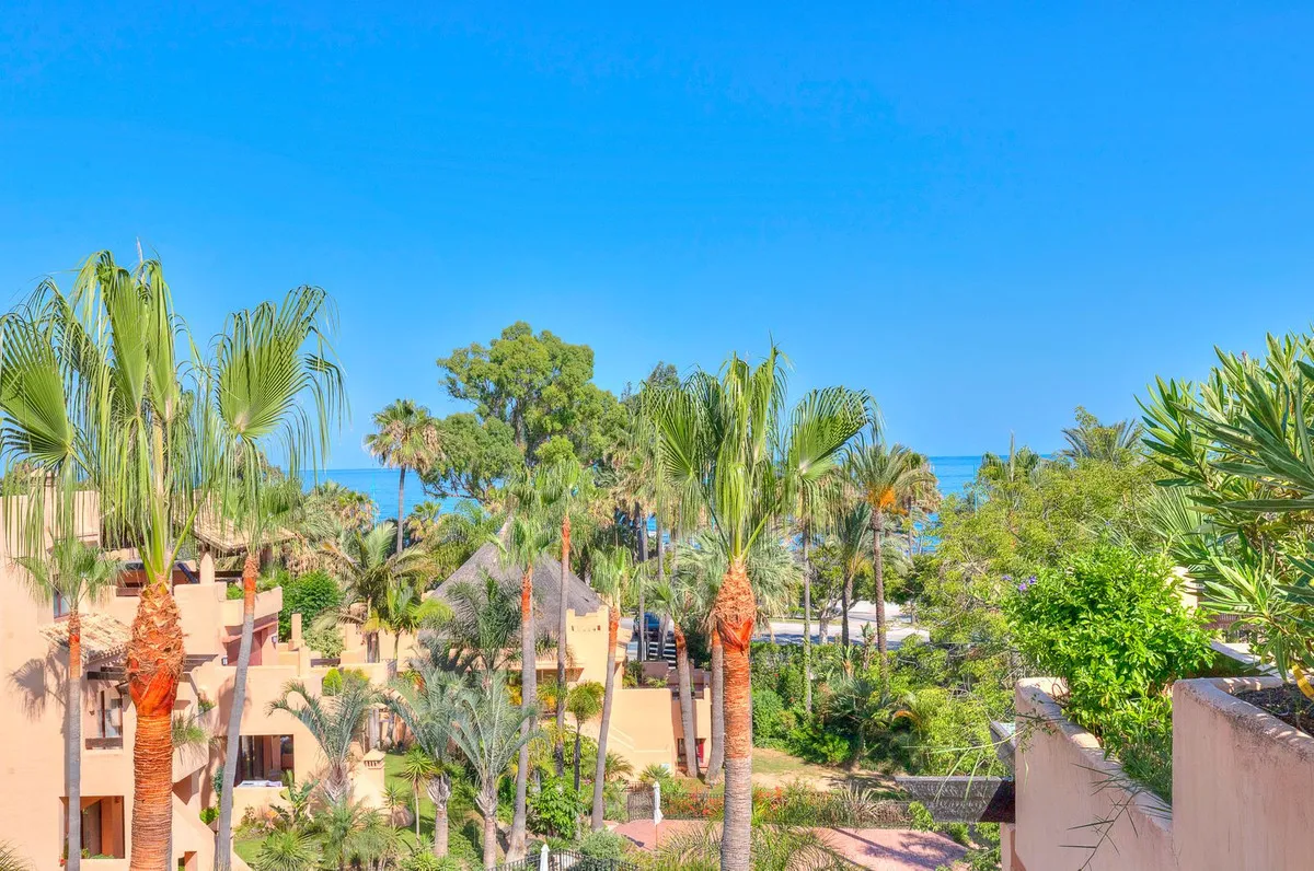 b1b5ec54-81e5-4d7a-9273-80f642849599