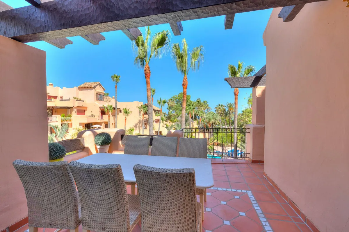 cf8d5dd9-e52c-4b18-b711-65f466e45ed0