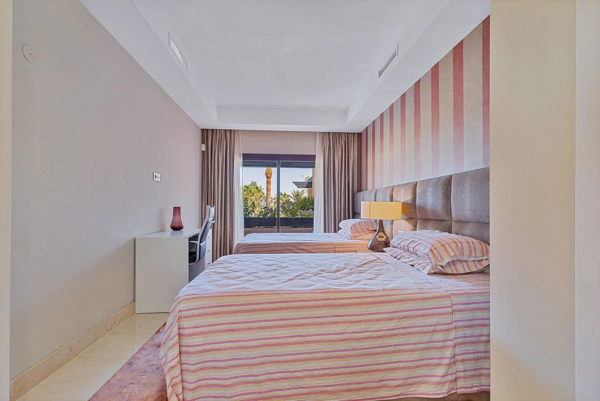 fa6a9004-522a-44b1-b273-82d42cb817d0