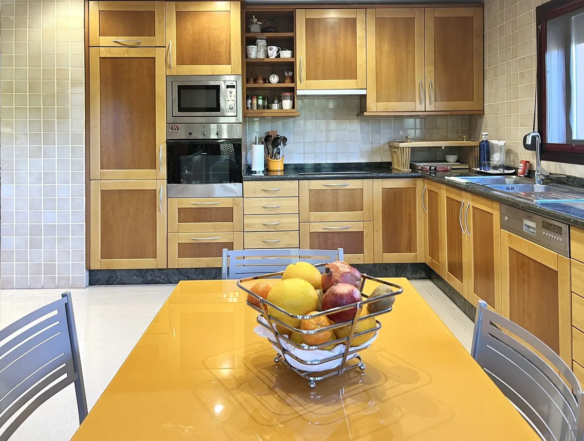 bad940b5-69c6-4a60-9b64-97a065c411d8