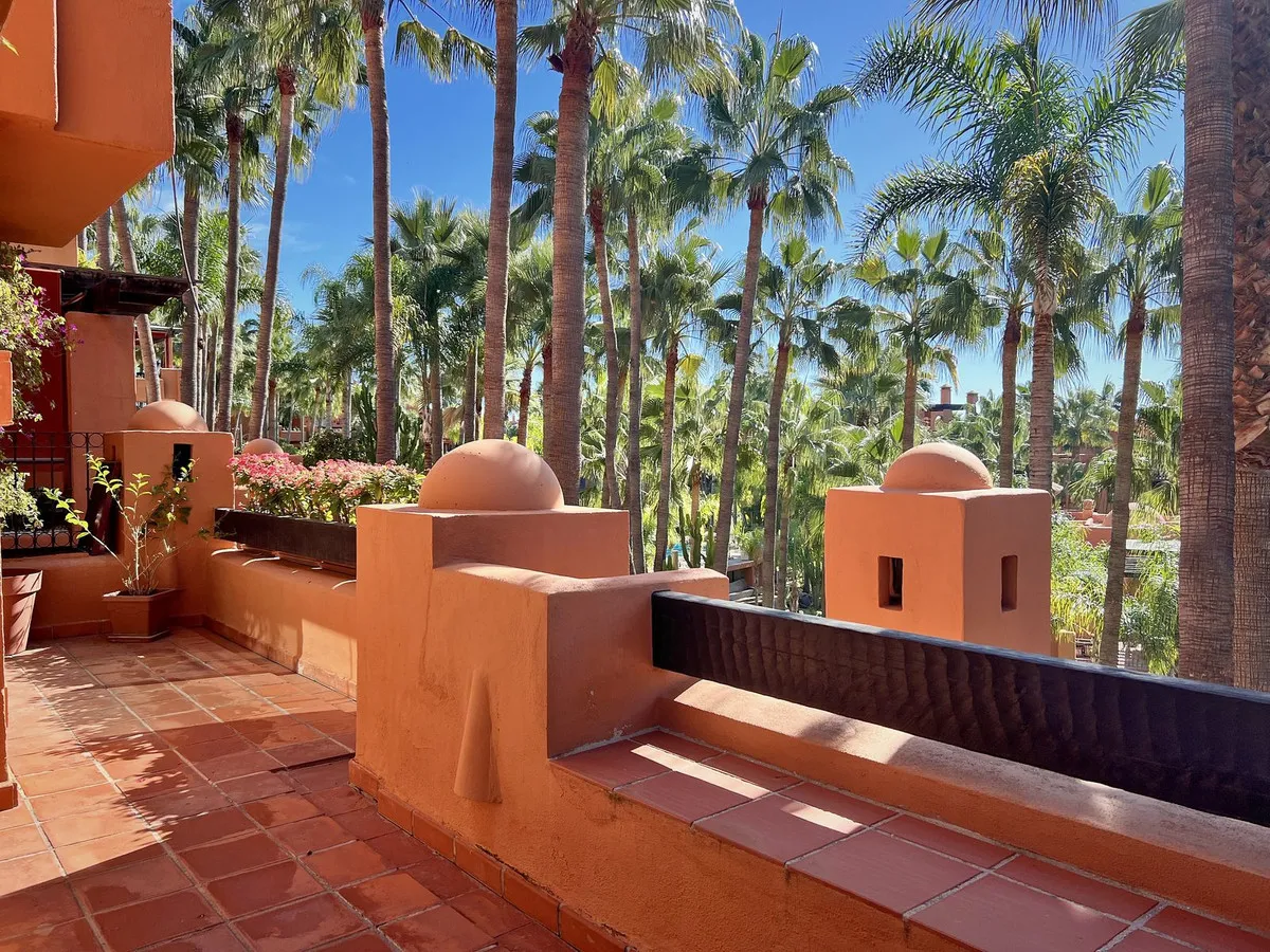 bd718373-af74-437c-b6c8-f2be016dbaf6