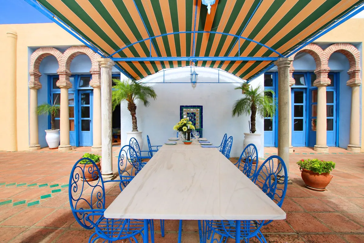 4c550496-f4e1-4767-a431-e988020e3f64