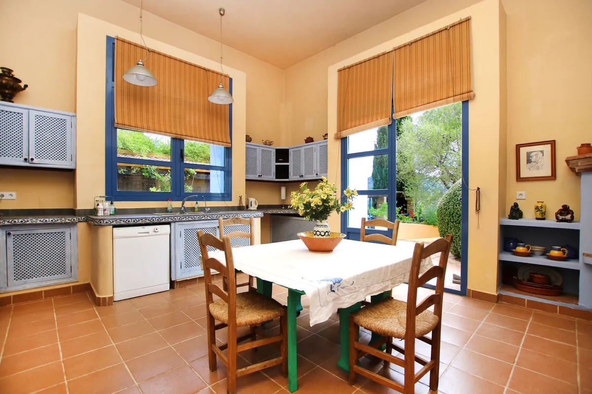 6adacba0-e091-4db5-be7a-7dcd36eaf94f