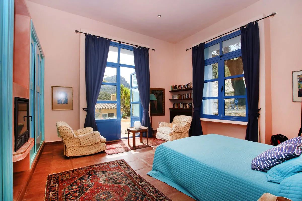 7e1639e7-b4df-4abd-b492-23b6d4d6f49d