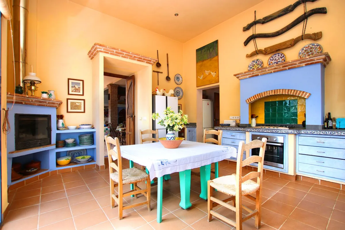 ae3547a9-7dda-4bae-8069-1316c6c3d681