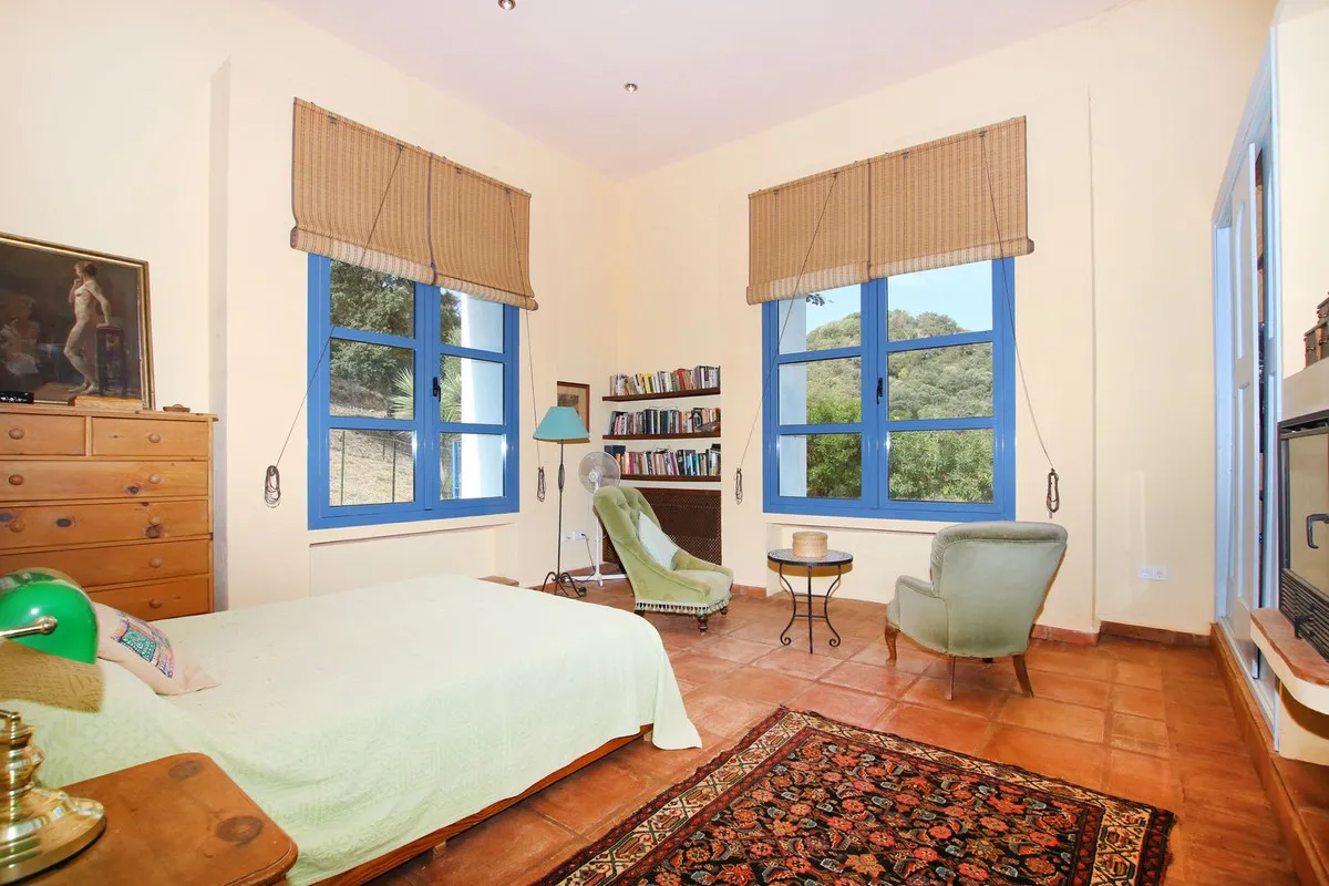 b78a1e37-0c2e-4a8b-8f2f-b10a323f9eee