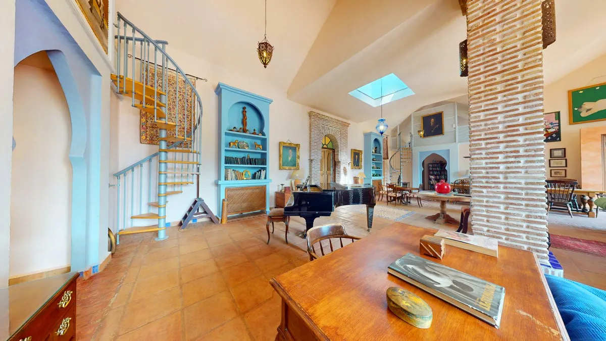 dd1f9df4-73dc-4f9d-a747-61c224a11705