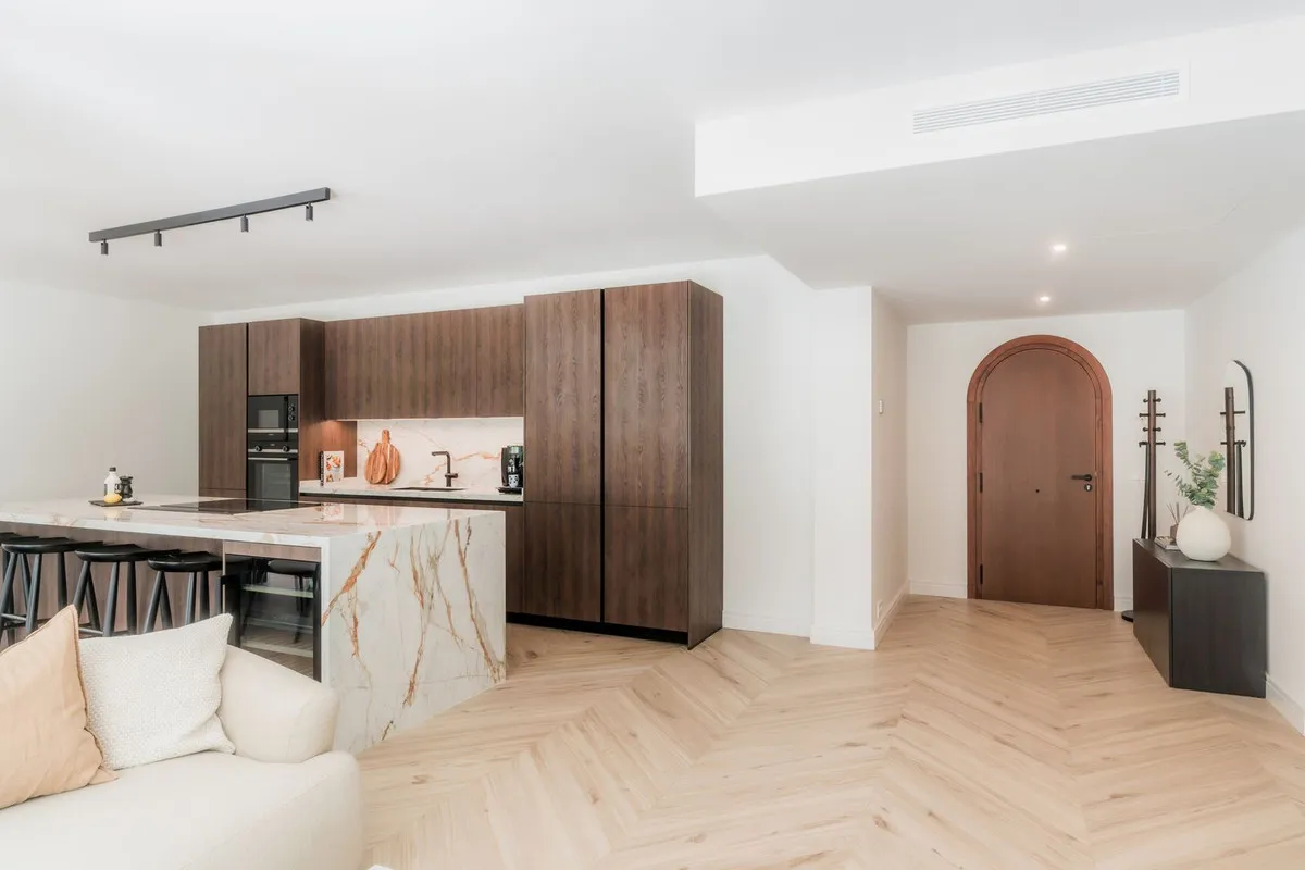 548e247b-12b2-443c-b011-f81a2dcd187b