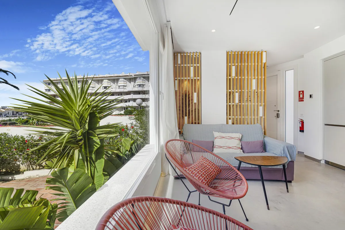 0f6813a8-29da-4b7d-918d-44ccaa672a36