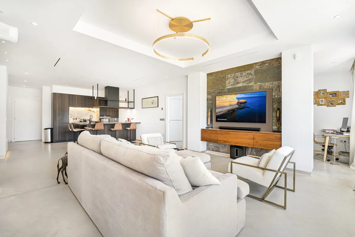 40738ae8-8b64-45a4-bfa3-6636412dc58b