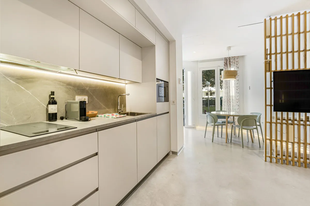 62c12a02-d25f-4963-9f4e-61ef3e91e0f1